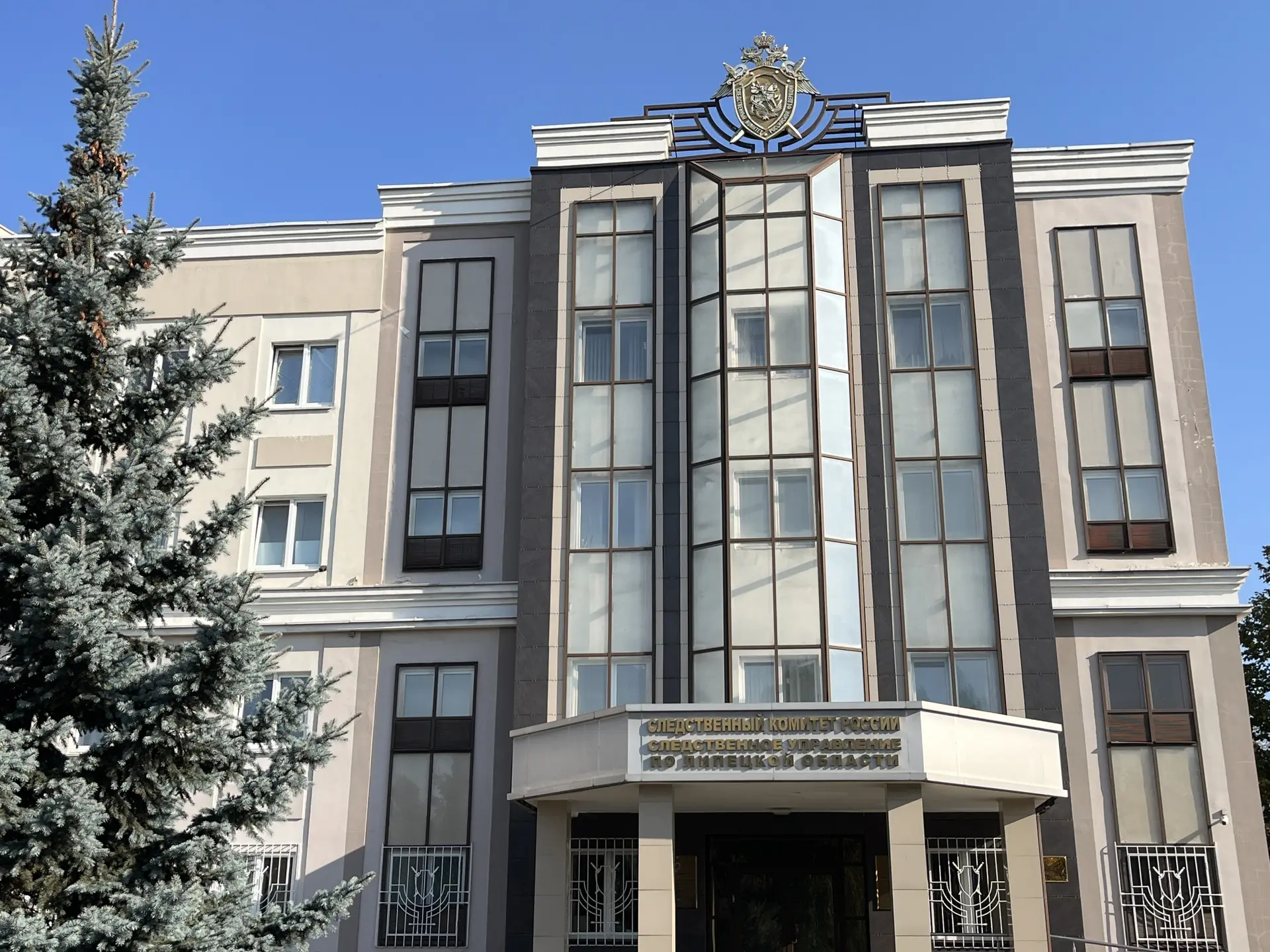 В Ельце местная жительница подозревается в убийстве супруга при превышении пределов нео...