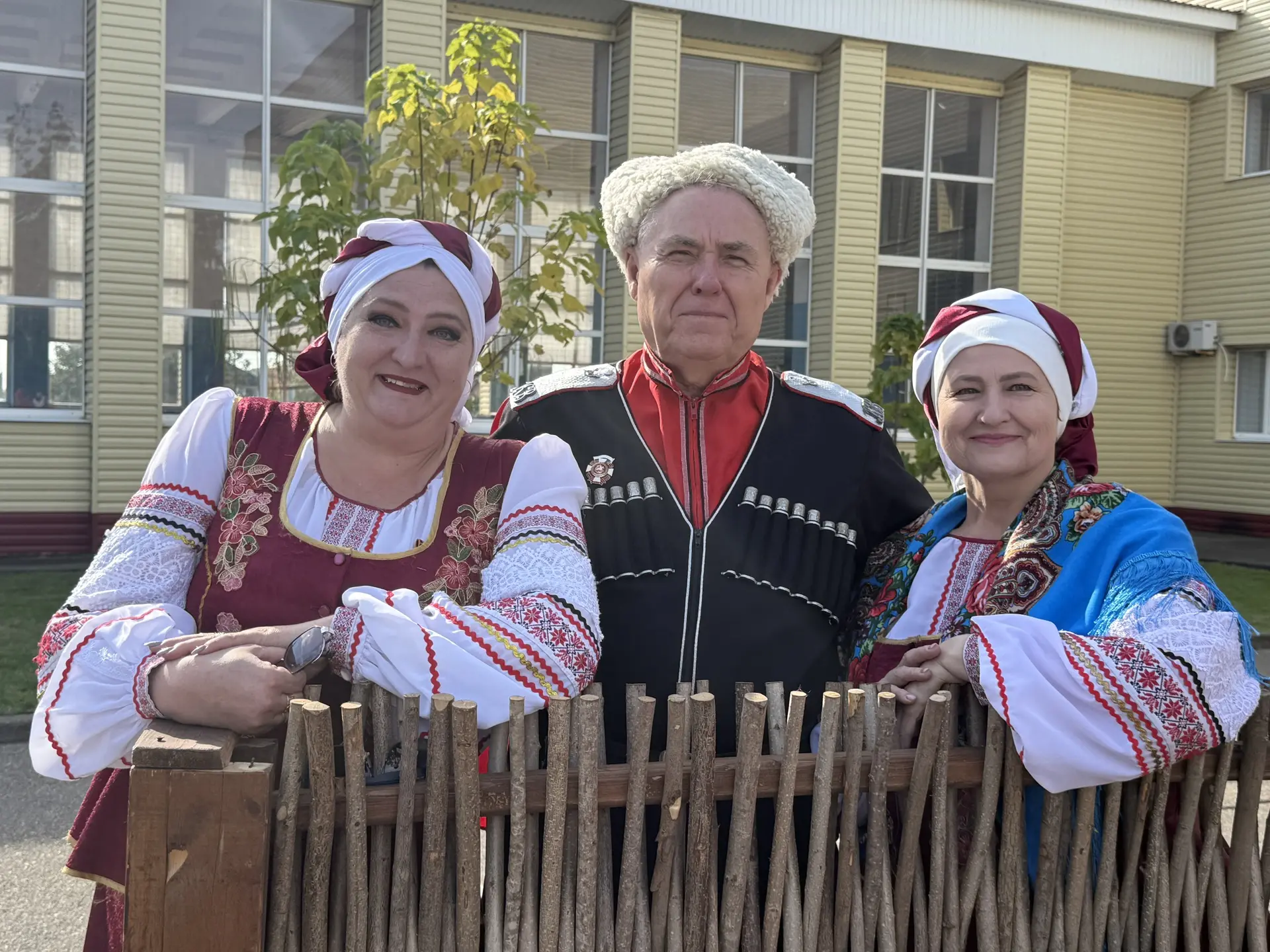 Ещё ярких фоточек в ленту с районного фестиваля народного творчества.