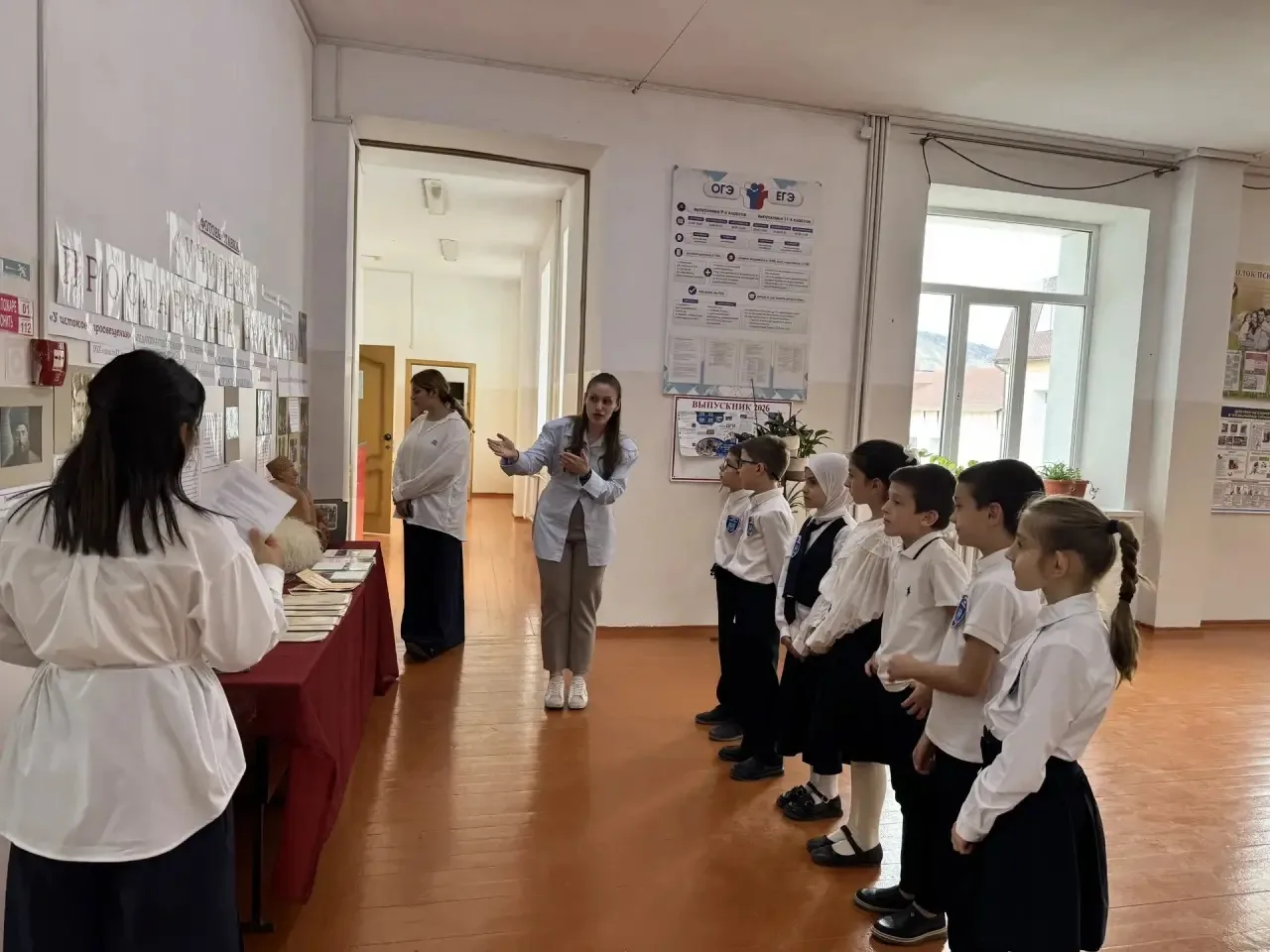 🎓Советником директора совместно с активом школы была организована фотовыставка знамени...