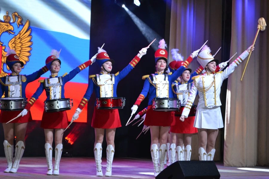 Чествовали лучших: в Жирновском районе отметили День учителя 💐