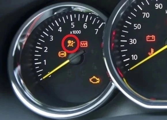 Сбросить ошибку airbag на Renault Logan 2, 2015, 1.6K7M(8кл)
