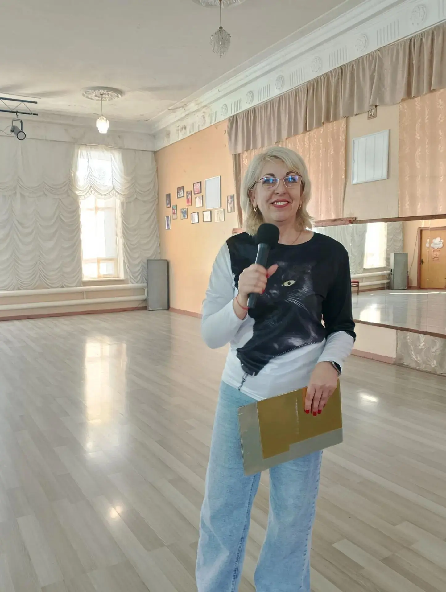 Улыбнись миру, и мир улыбнется тебе! 😊✨