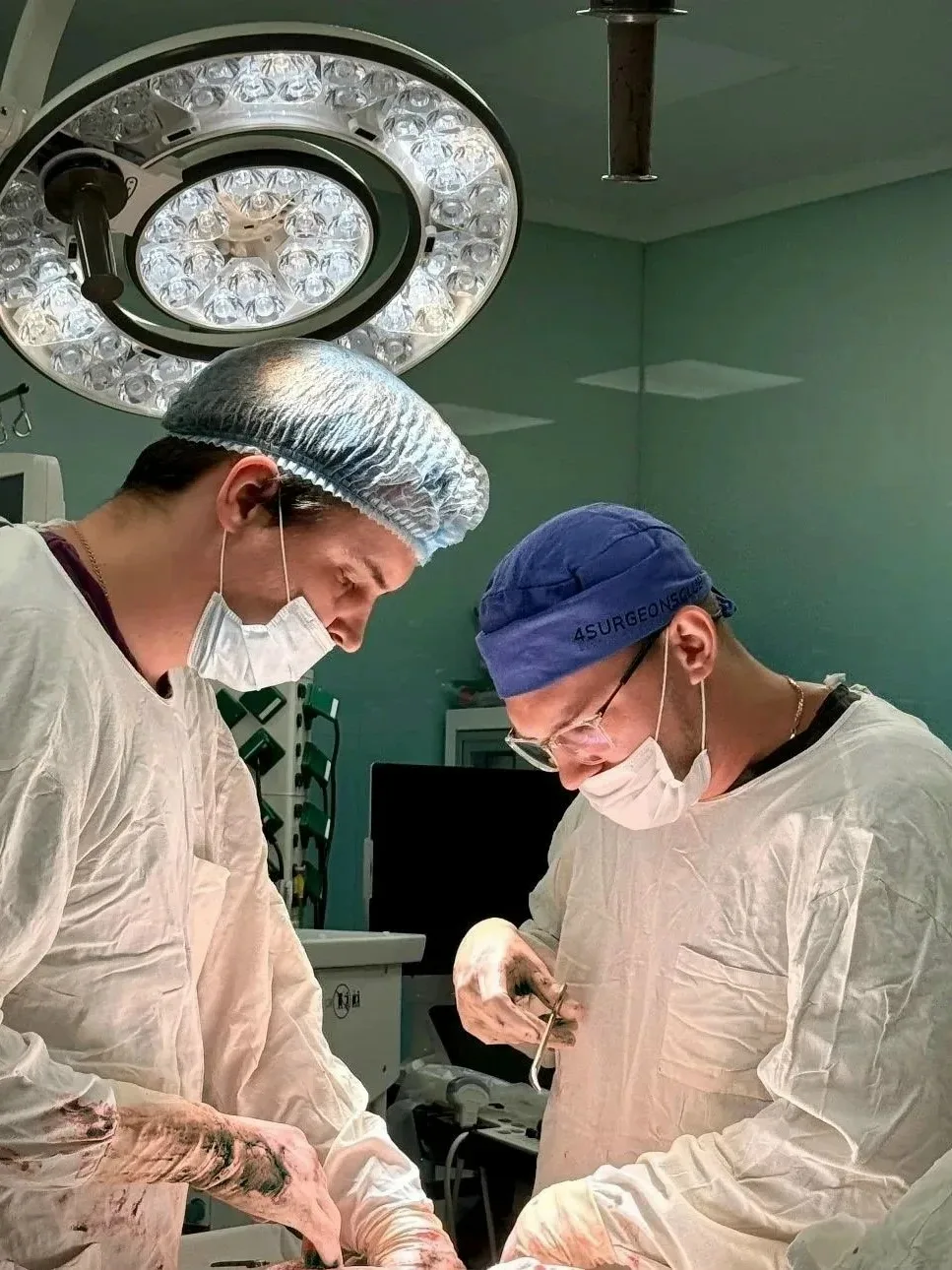🏥 Воронежские хирурги провели уникальную операцию пациентке с онкологией