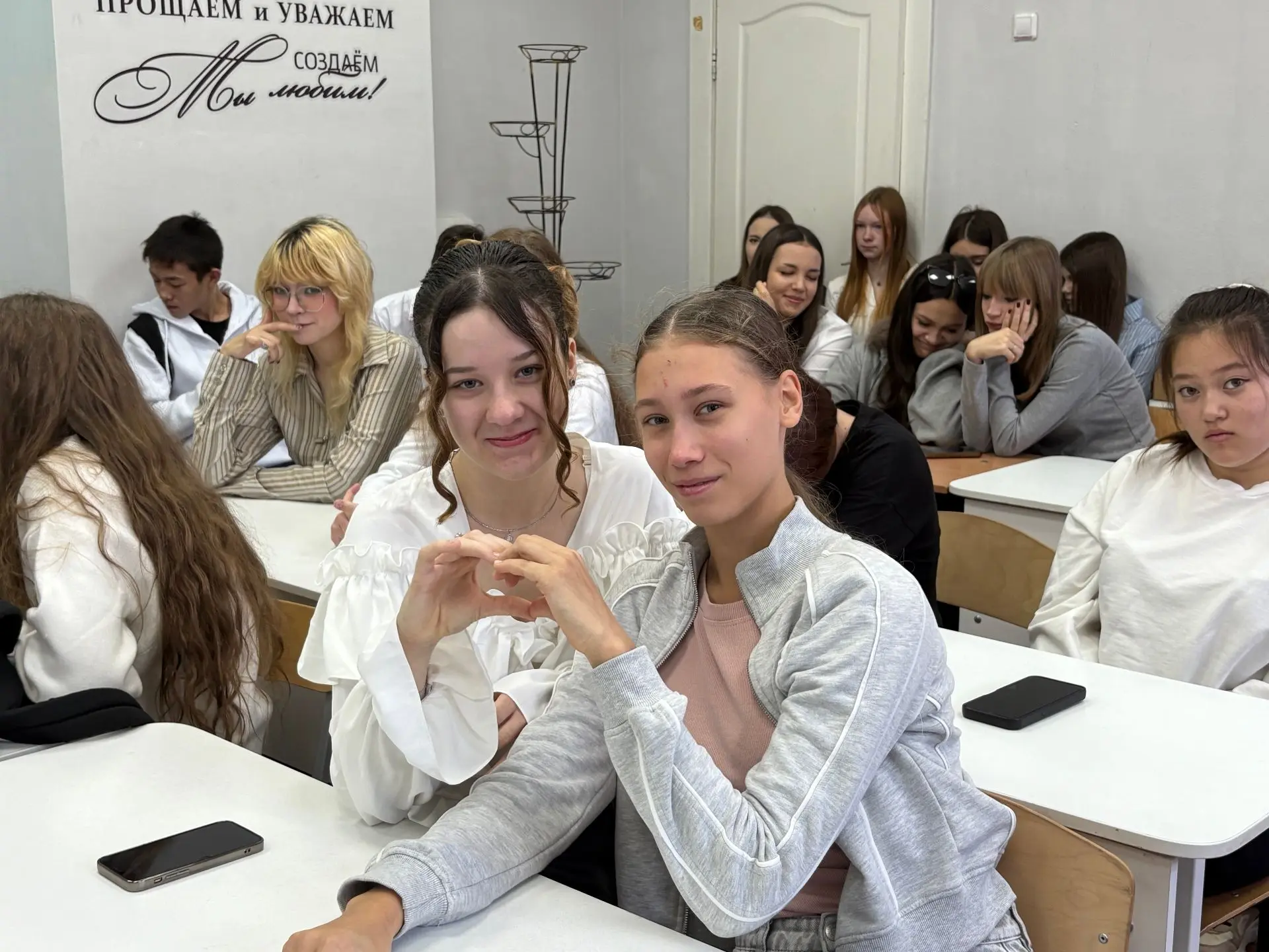 Студенты колледжа электроники и вычислительной техники провели урок профориентации для ...
