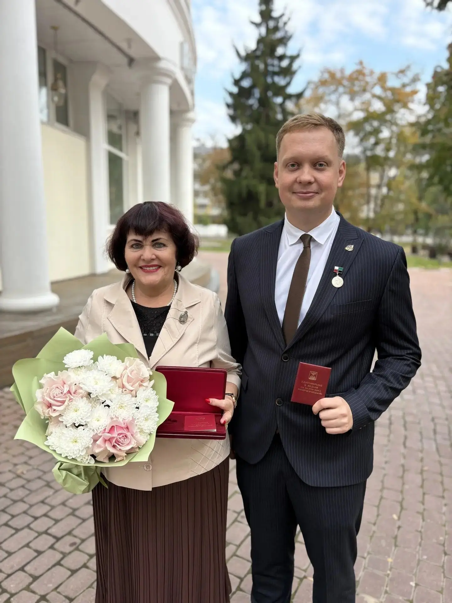 Губернатор Белгородской области Александр Михайлович Шуваев вручил награды педагогам – ...