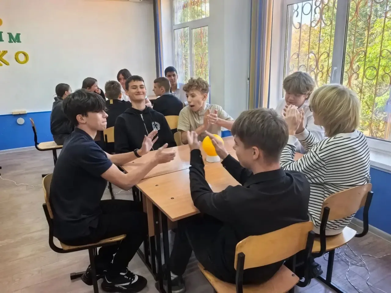 Сегодня работники городской библиотеки‑музея провели для учащихся 8 и 9 классов увлекат...