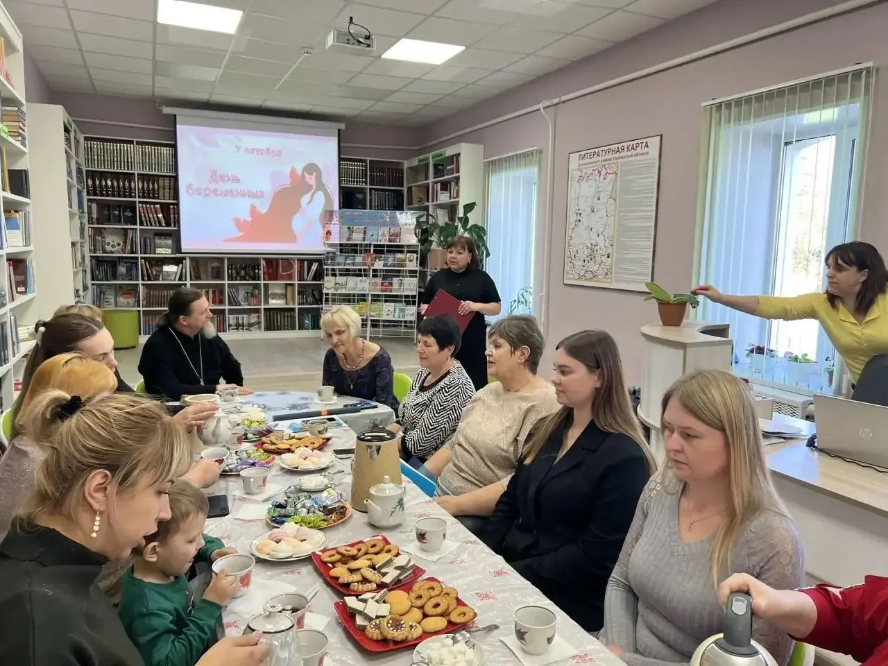 🌿7 октября в городской библиотеке г. Духовщины состоялось особое мероприятие – праздни...
