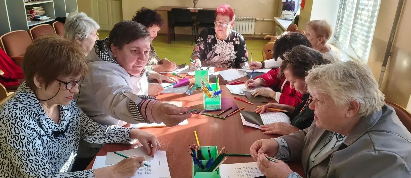 Для пожилых мариупольцев организовали занятие на развитие памяти