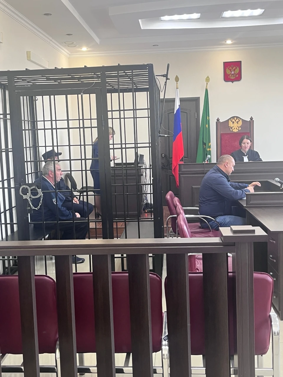 ⚡ Суд избрал меру пресечения мужчине, зарезавшему жену на территории детского сада