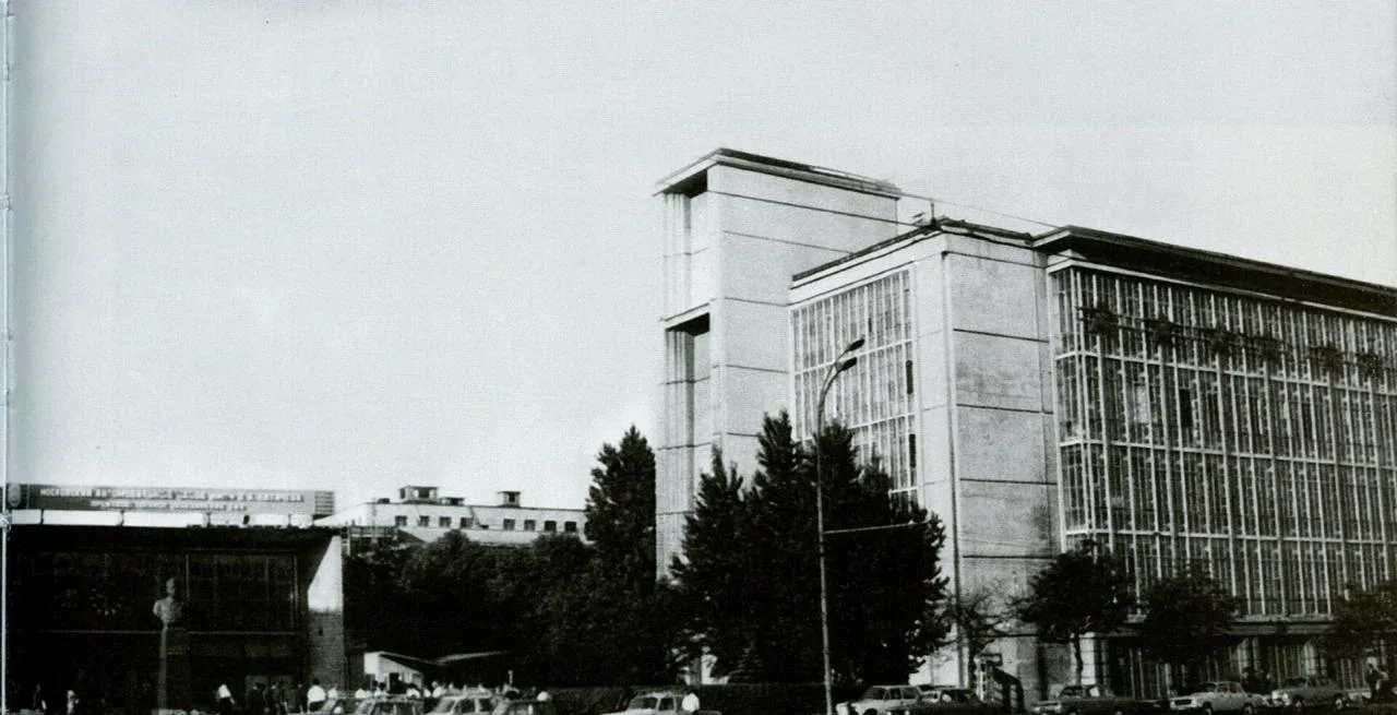 🏭 Автозаводская улица в советские годы