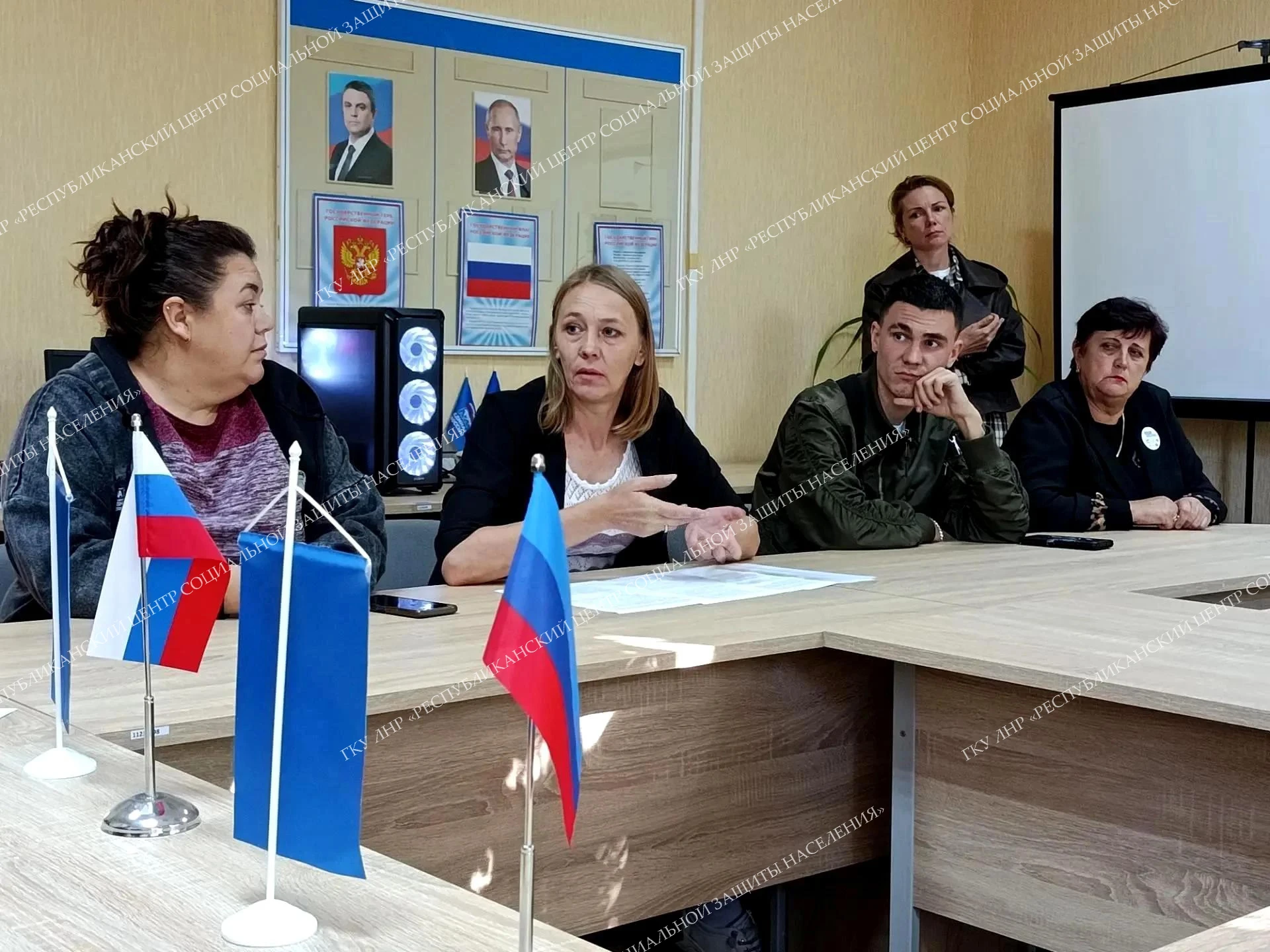 В Новоайдаре состоялось мероприятие для участников СВО и членов их семей «СВОй путь в б...