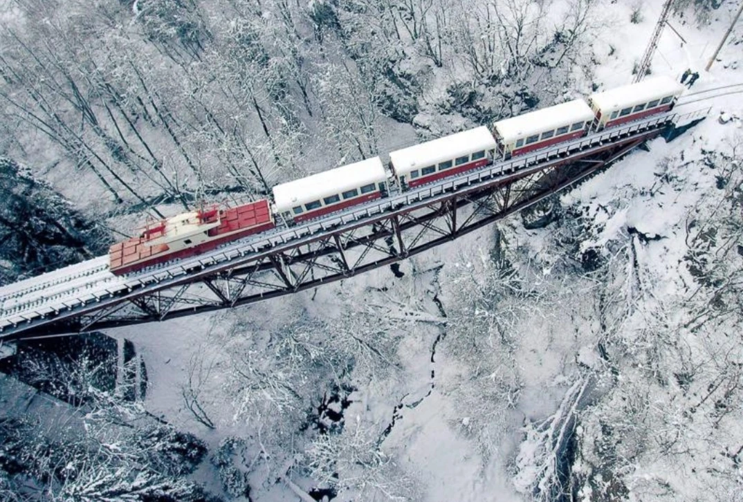 🚂 Легендарная «Кукушка» готовится вернуться в горы Грузии.