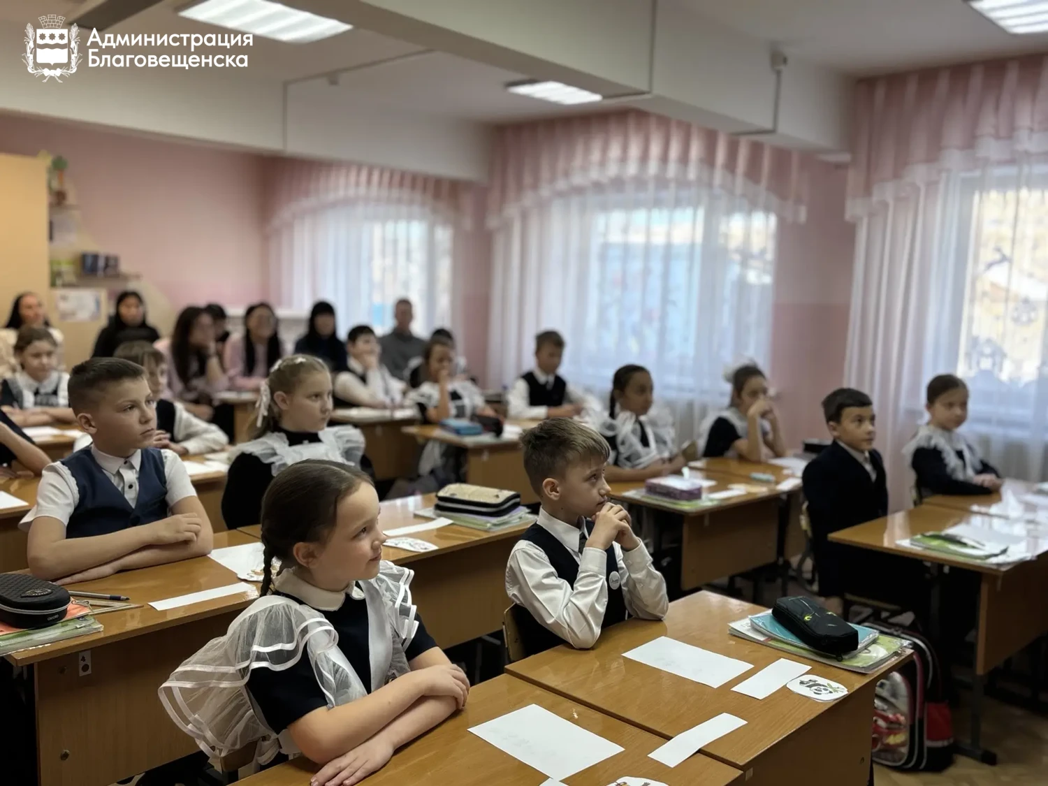 ✍️ Заместители мэра проведут «15-минутки» в школах Благовещенска