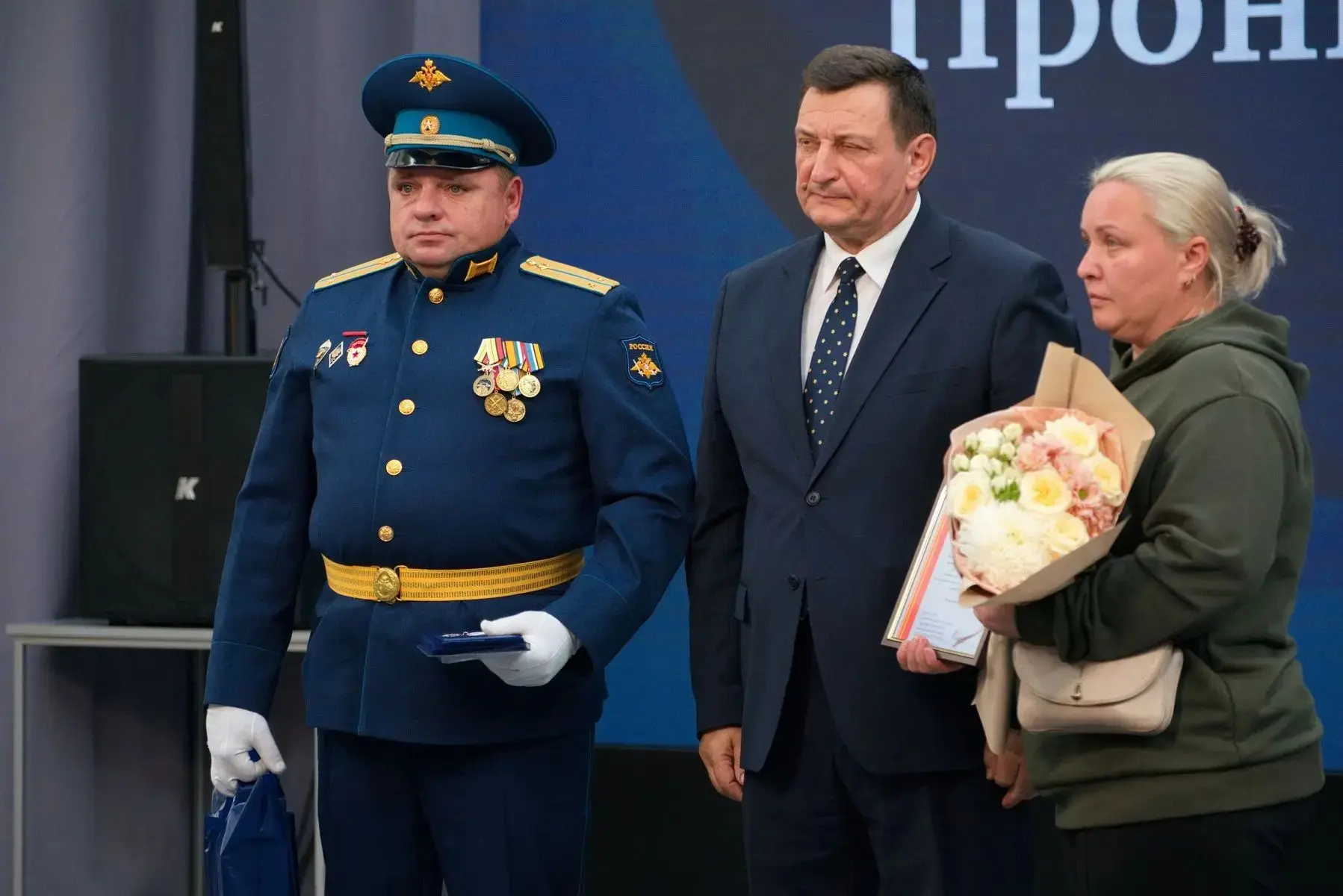 🇷🇺 Дань уважения подвигу: жителю Вязьмы вручили медаль «Отец Солдата»