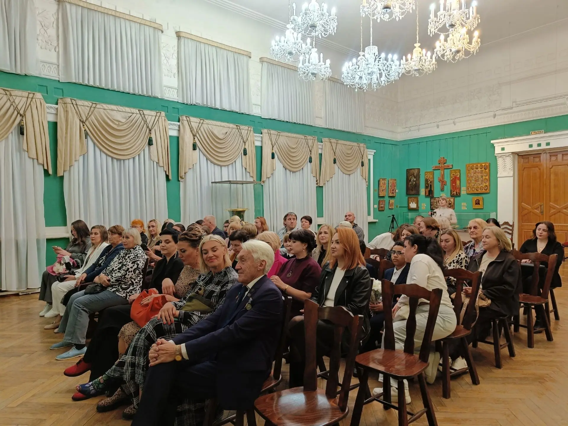🎷🎶 Финальный аккорд юбилея - в Зелёном зале звучал саксофон!
