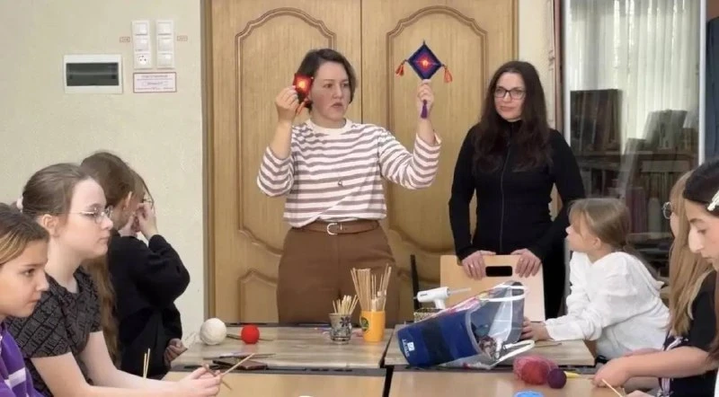 🎨 Китайские студенты освоили народные обереги в люберецкой ДШИ