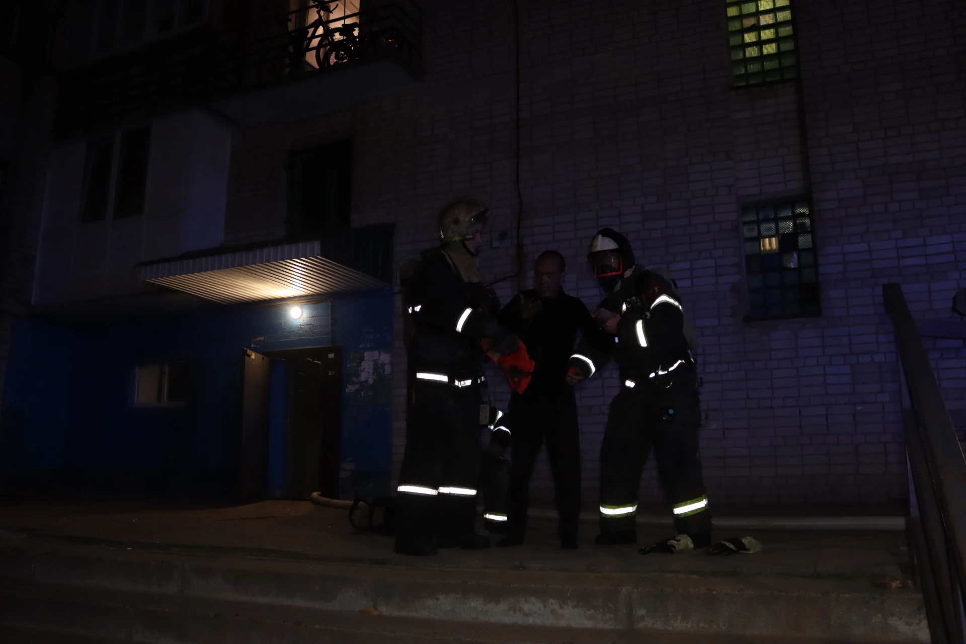 ⚡Прямо сейчас: пожар в общежитии в Чебоксарах: 11 спасенных, в том числе 4 детей