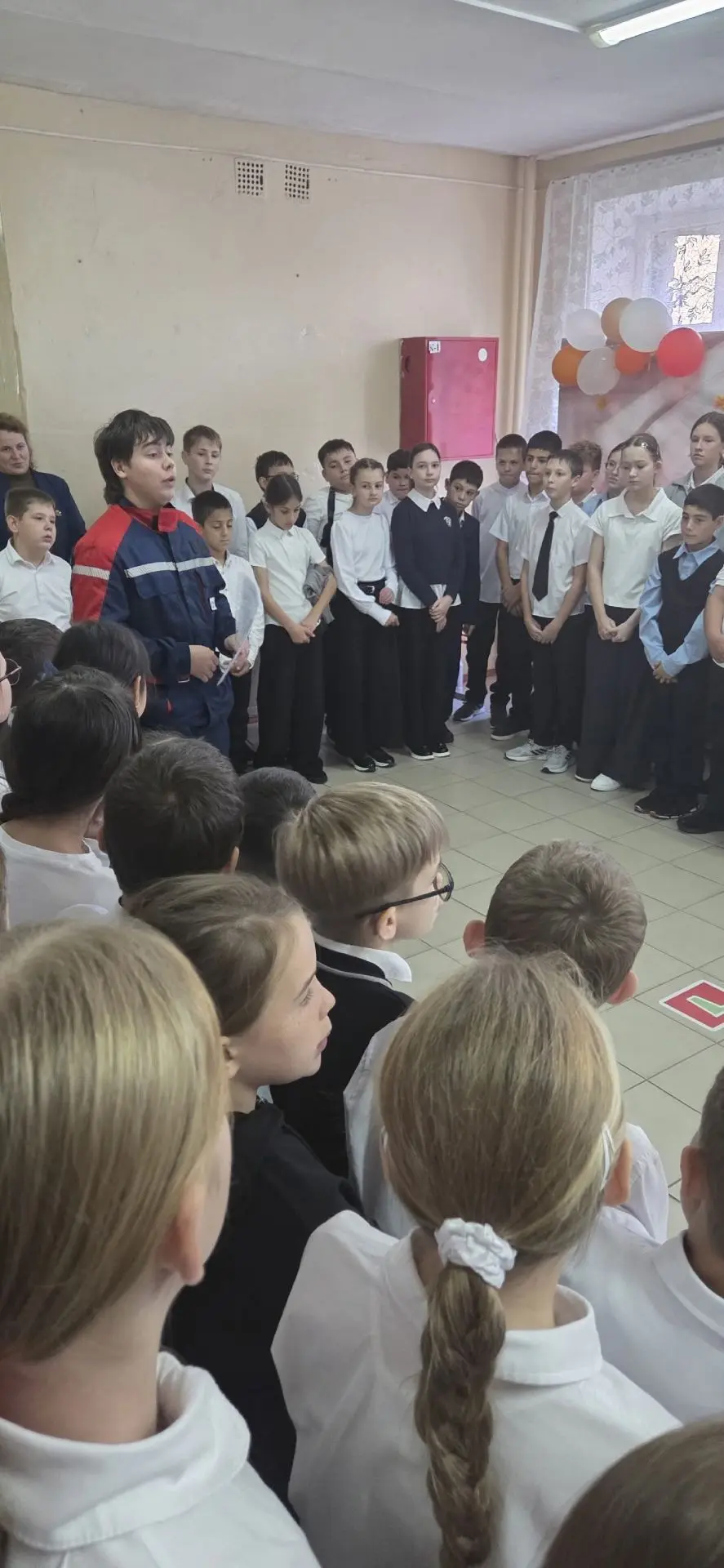 ⚡ Безопасное электричество: в гостях у школы эксперт «Россетей»!