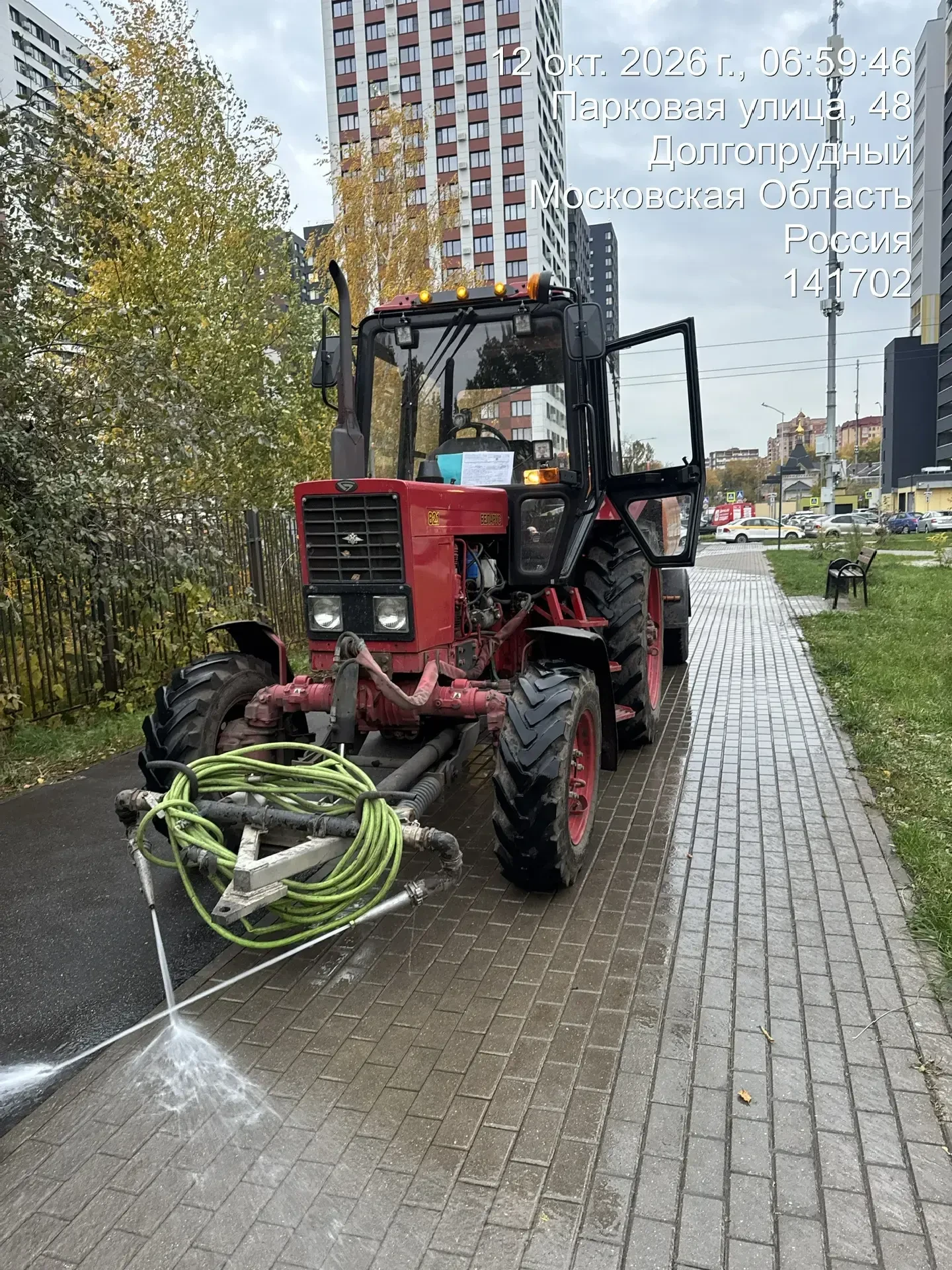 Уборка в Долгопрудном: в любую погоду на улицах работают поливомоечные машины