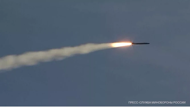 Российский атомный подводный крейсер «Новосибирск» поразил цель в 1200 километров во вр...