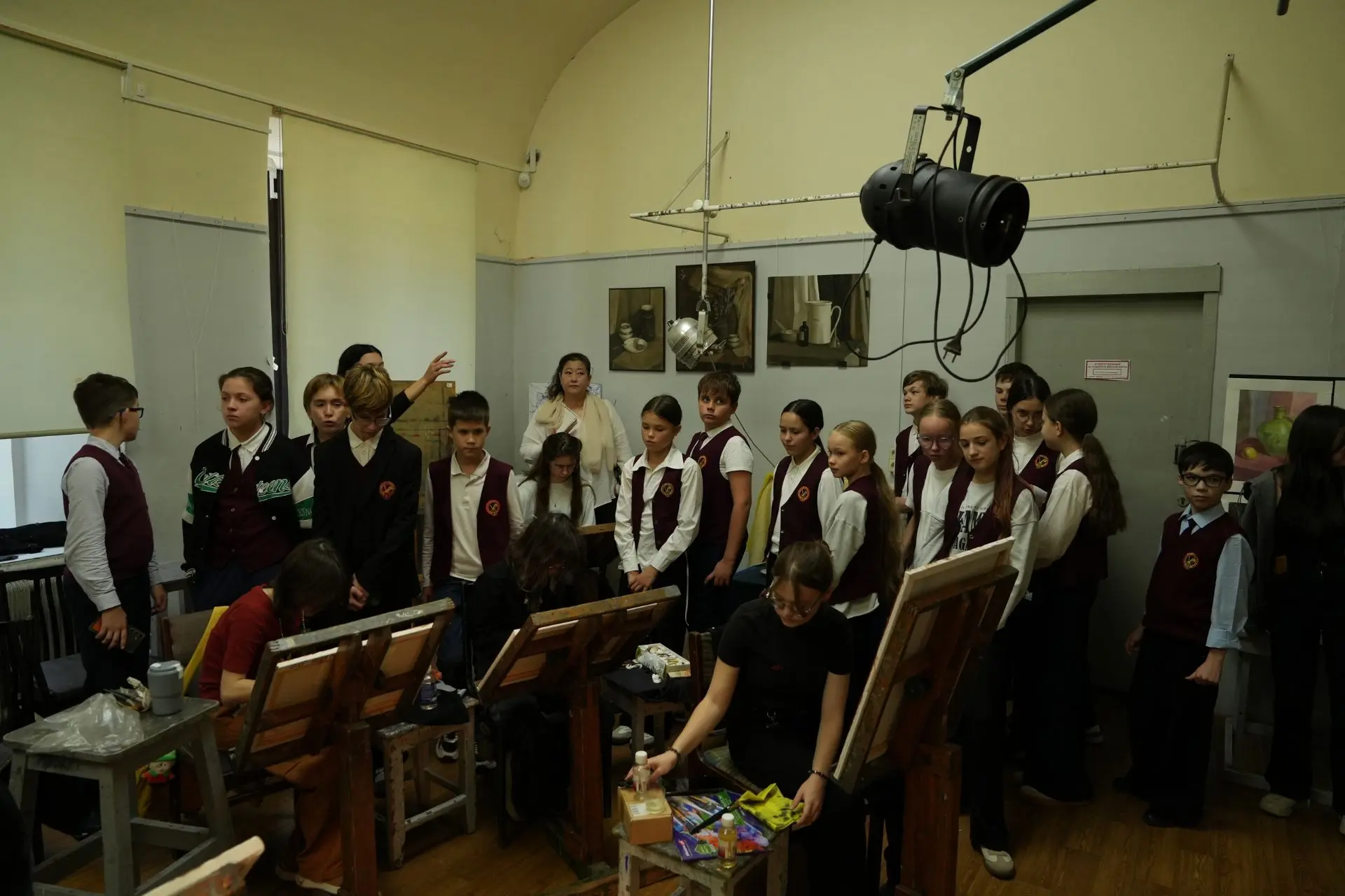 🎨 Творчество, традиции и новый проект: в гостях у Чебоксарского художественного училищ...