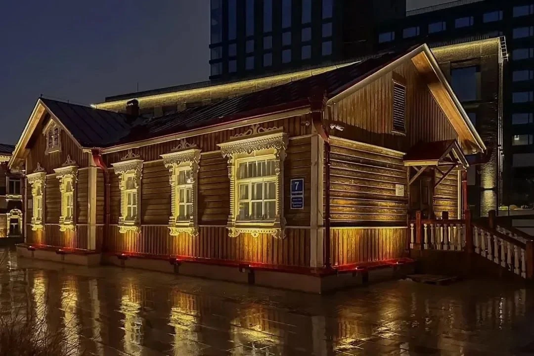 ✨ Контору инженера Будагова украсили архитектурной подсветкой