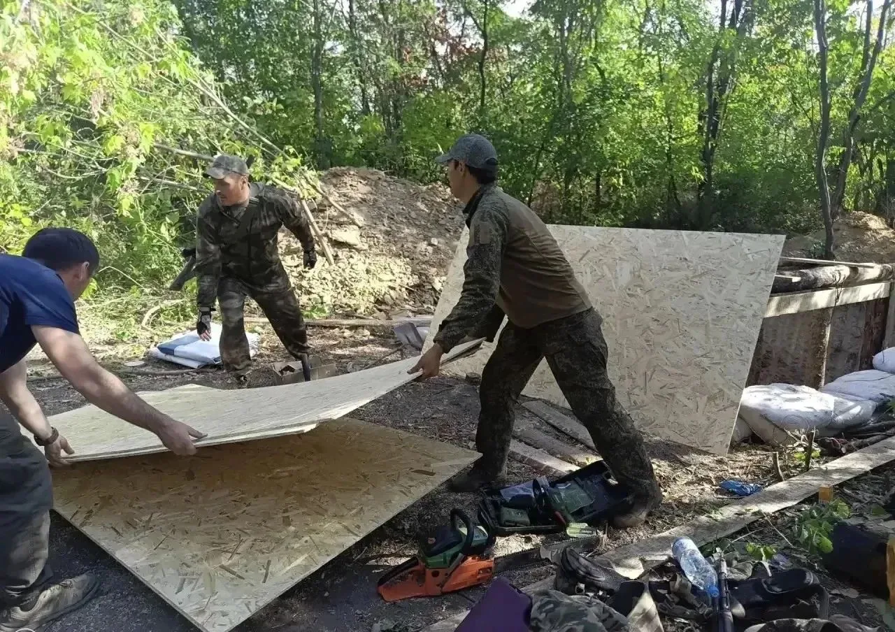 Поддержка на передовой и в тылу.