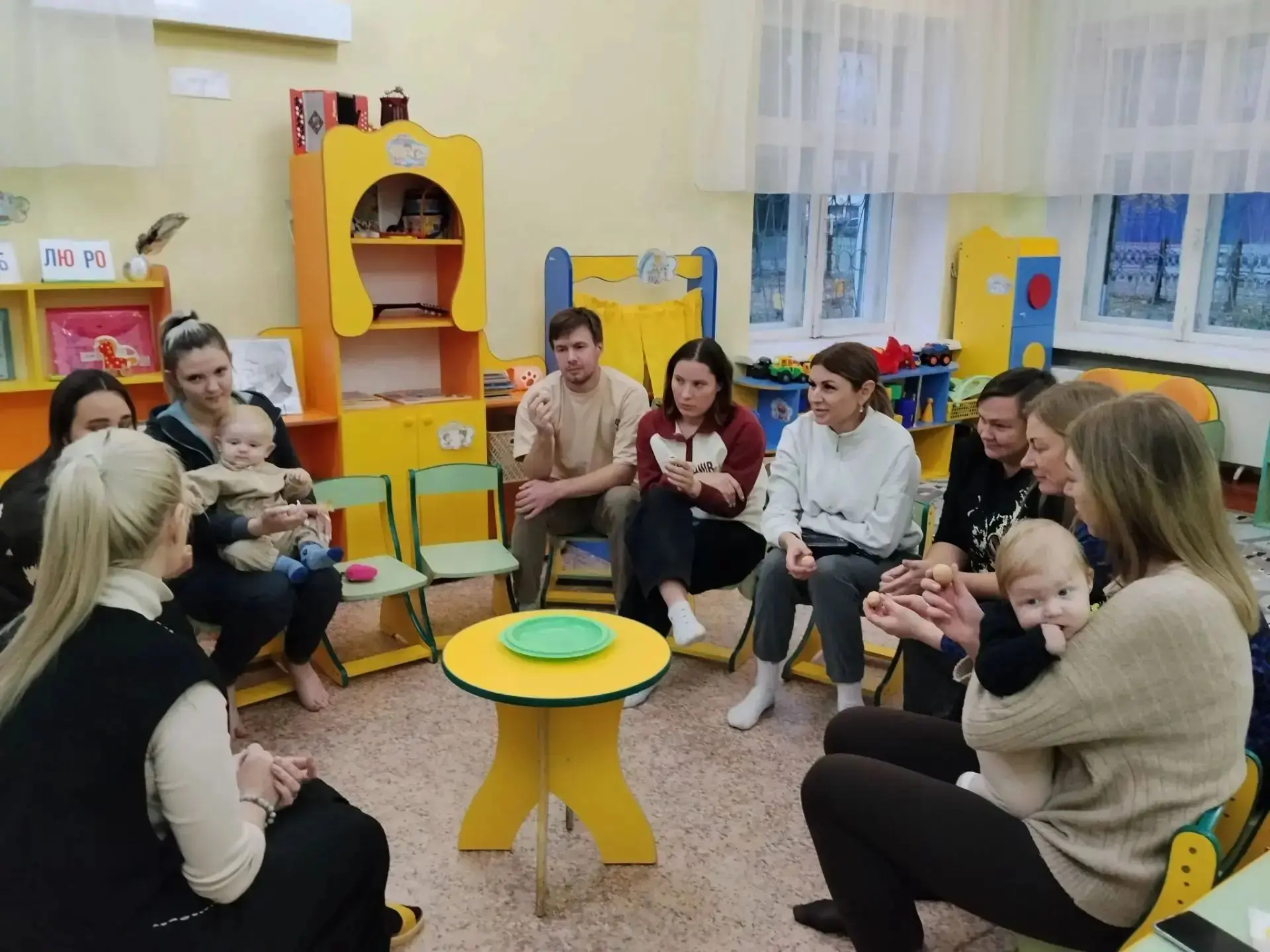 Вчера прошло собрание в старшей группе: "Вперед к новым знаниям".