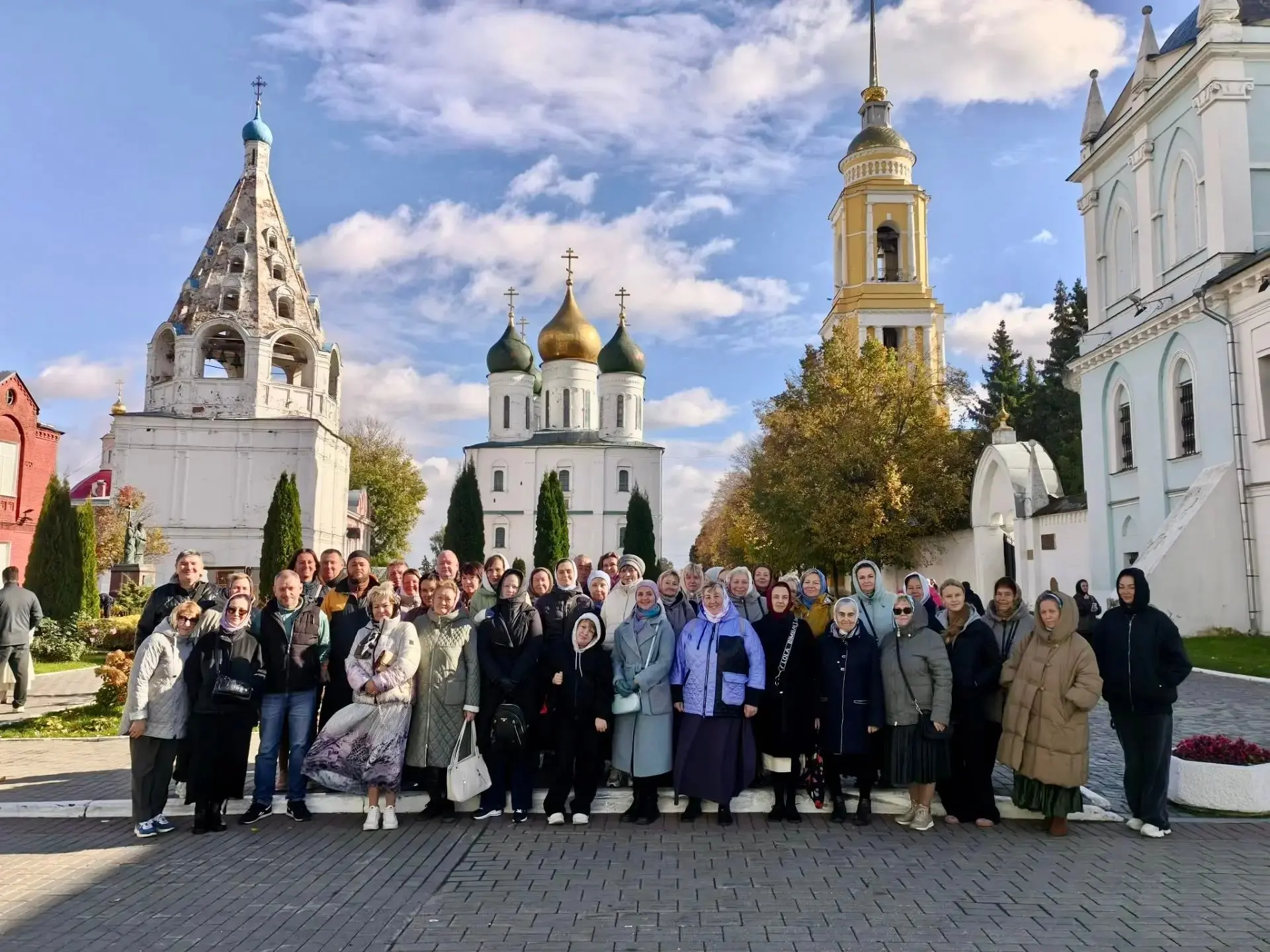 Паломничество в древнюю Коломну: по следам святых и истории Руси 🕊️