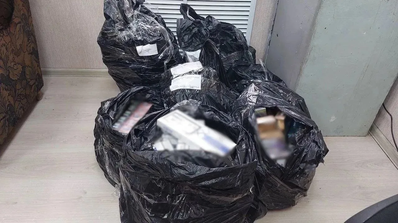 🚬 Около 3000 пачек немаркированных сигарет изъяли в торговой точке в Белореченске