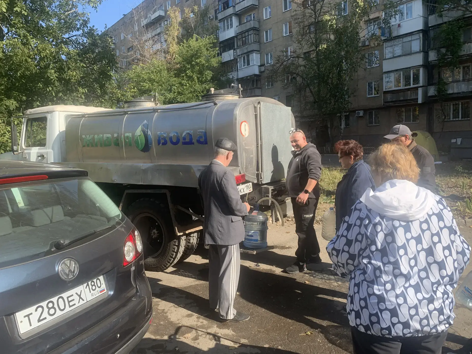 В связи с перебоями водоснабжения в Киевском внутригородском районе организован подвоз ...