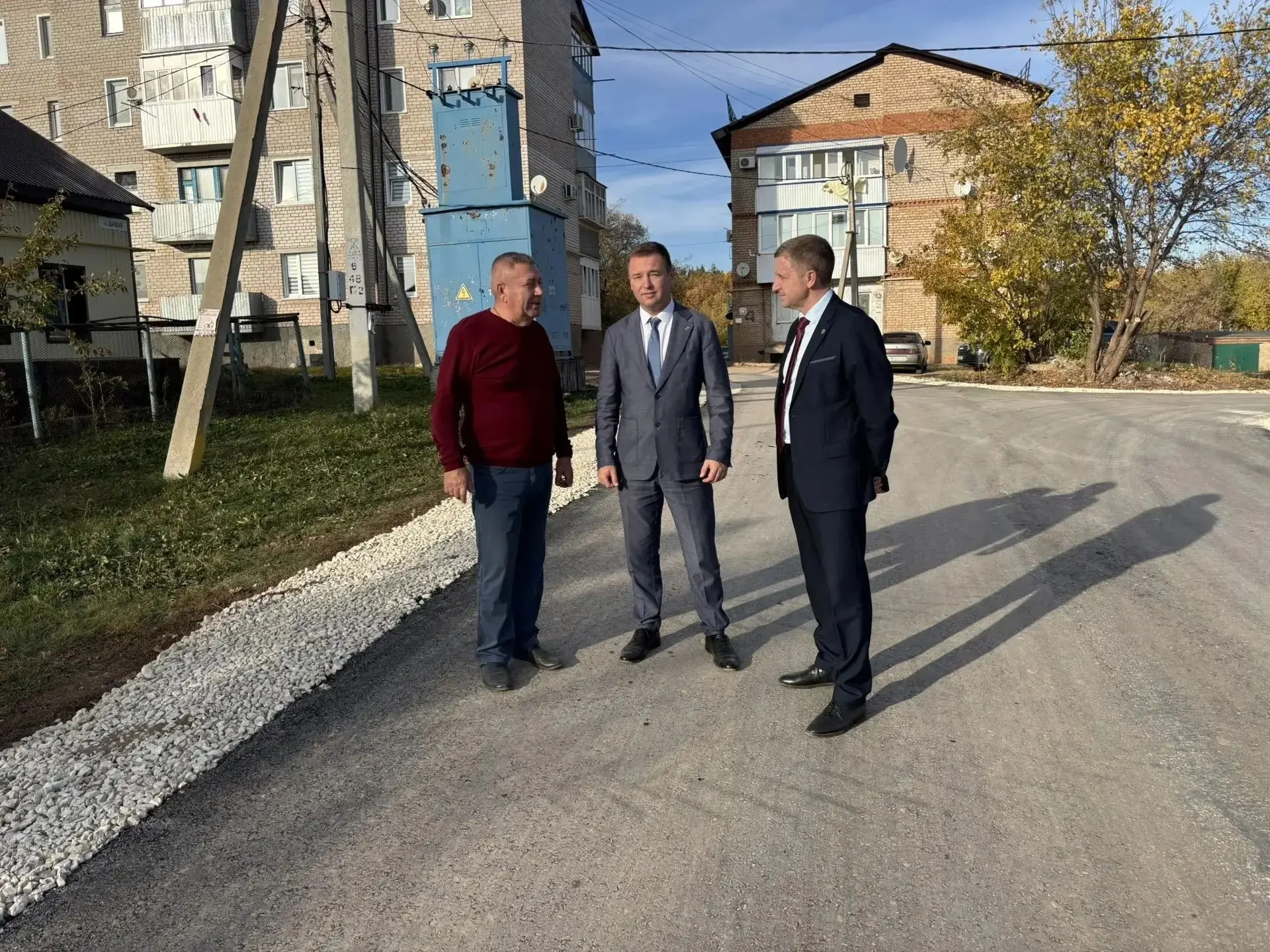 🚜☀️ Октябрь в этом году радует тёплыми и солнечными днями.