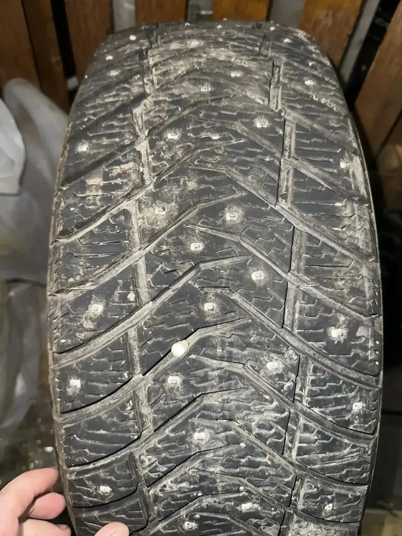 Продам комплект колес Yokohama ice guard IG65 205/55 R16