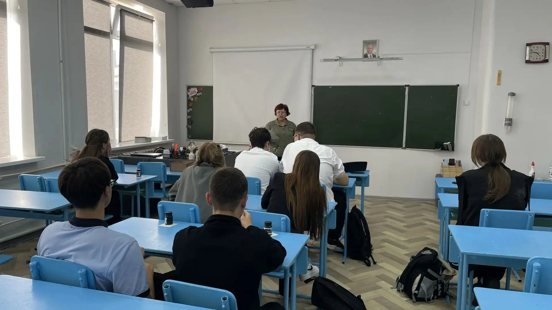🙌Старшеклассники Лицея приняли участие в мастер-классе по скрапбукингу.