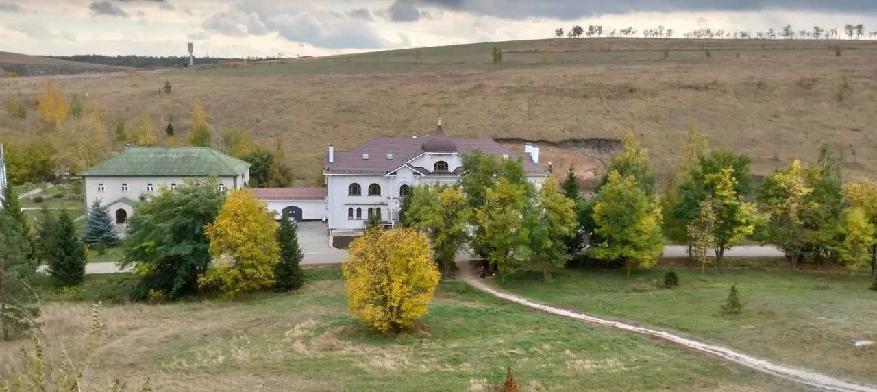 ⛪ Волонтёры из Россоши посетили Костомаровский монастырь после благотворительной акции ...