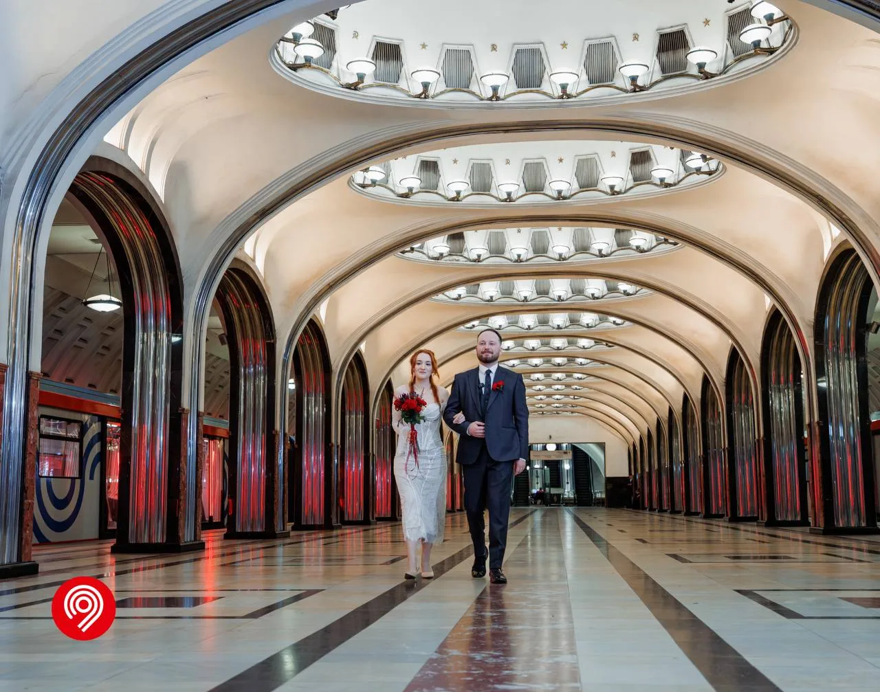👰‍♂️🤵Три свадьбы прошли на «Маяковской» в ночь на 11 октября