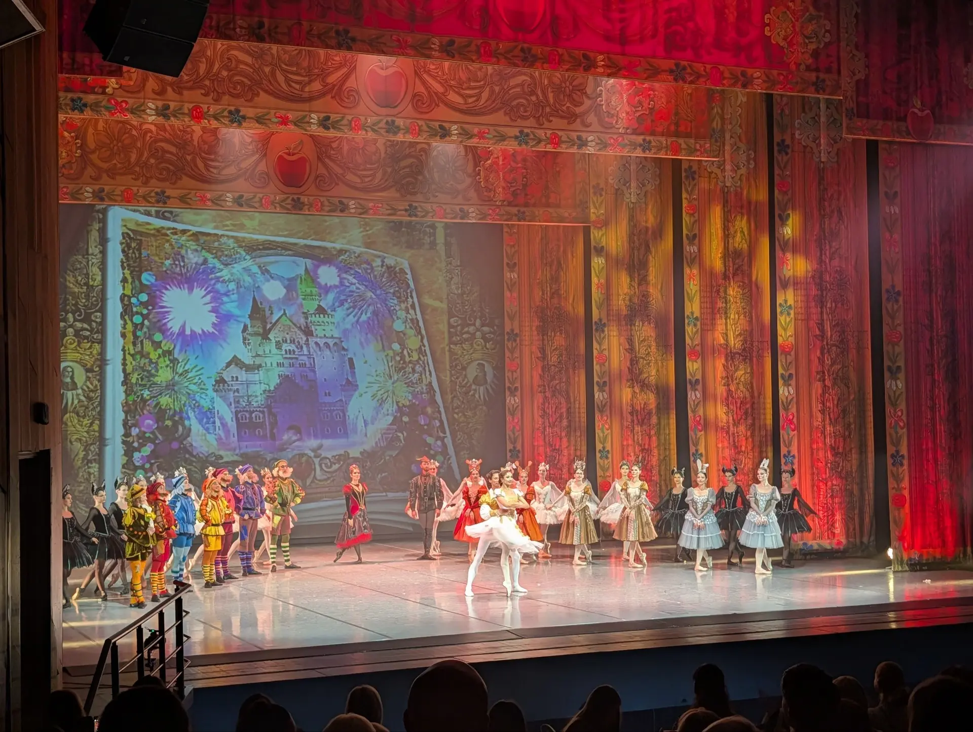 🎭 Театральная осень: делимся впечатлениями!
