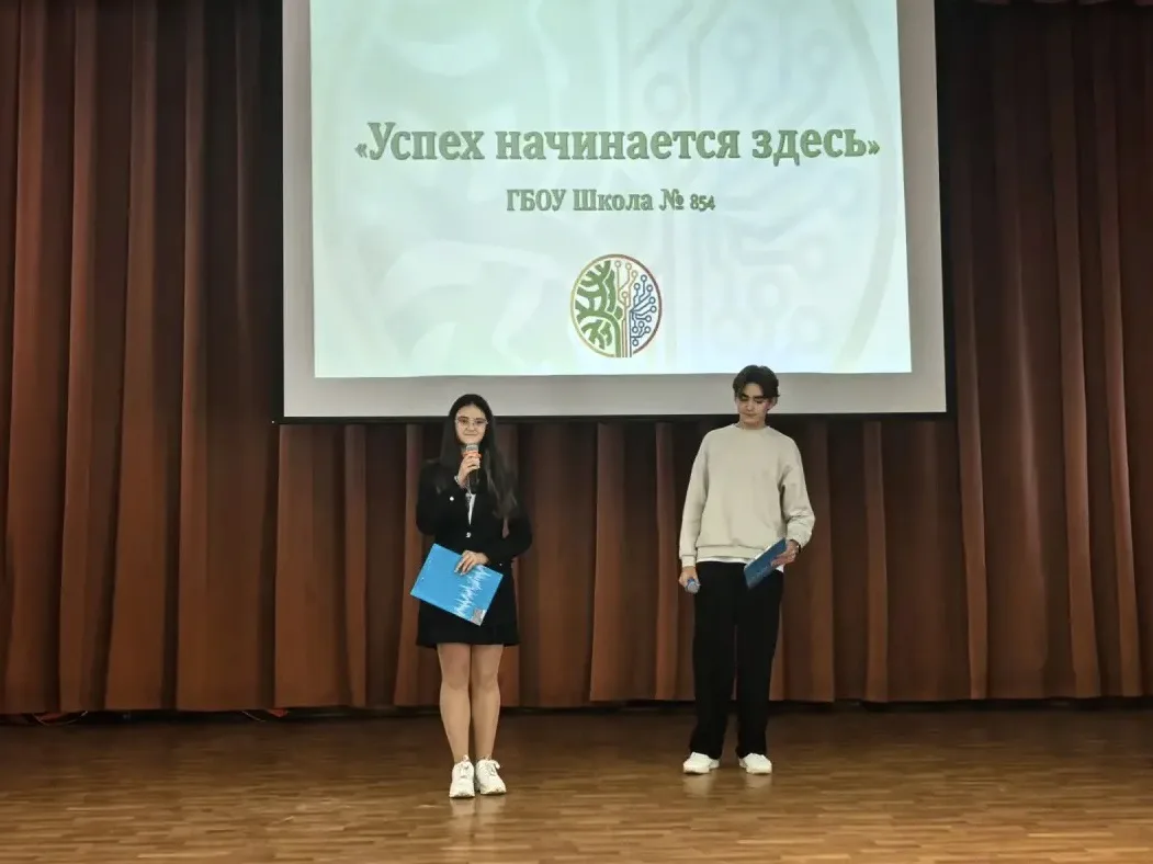 🎭 В нашей школе начались просмотры классных визиток!