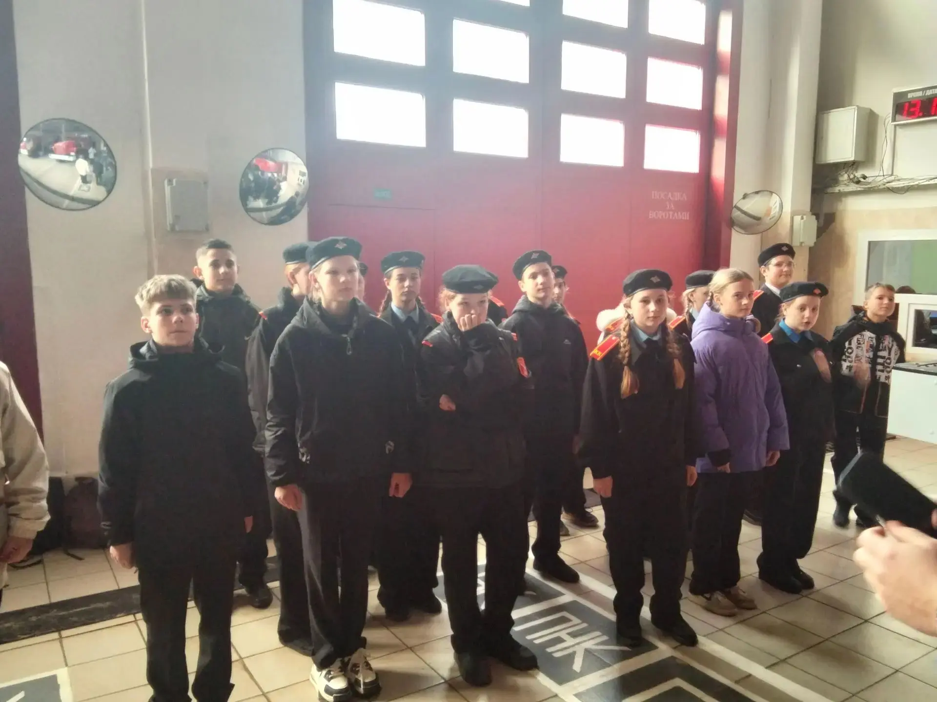 В рамках проведения месячника гражданской обороны и профориентационной работы для учени...