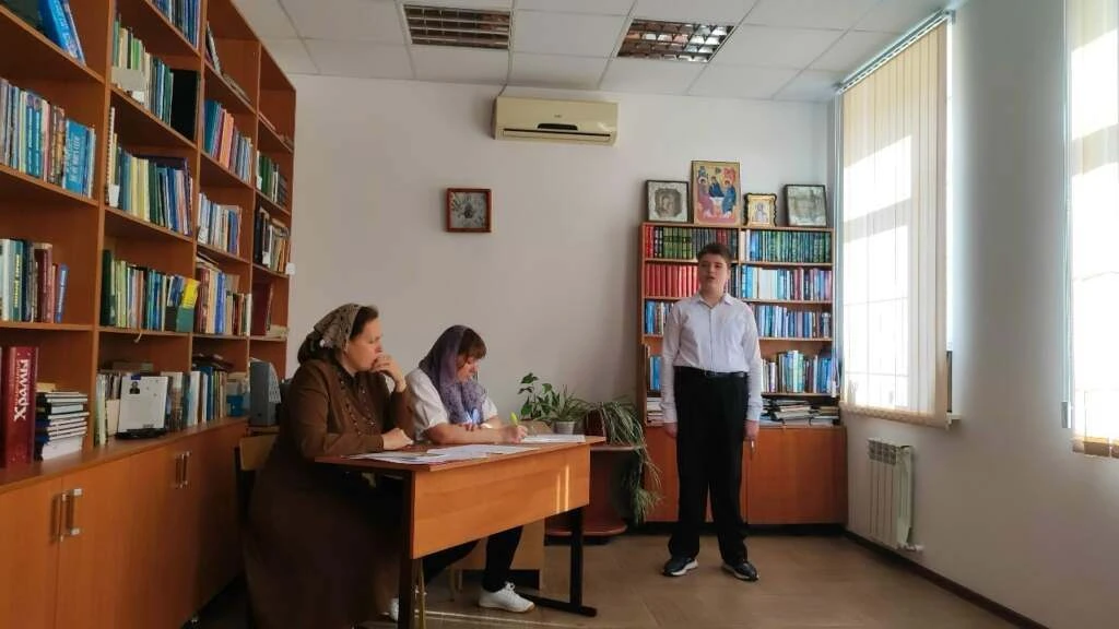 Чтецы волгодонской школы «Восхождение» взяли награды на Покровском конкурсе