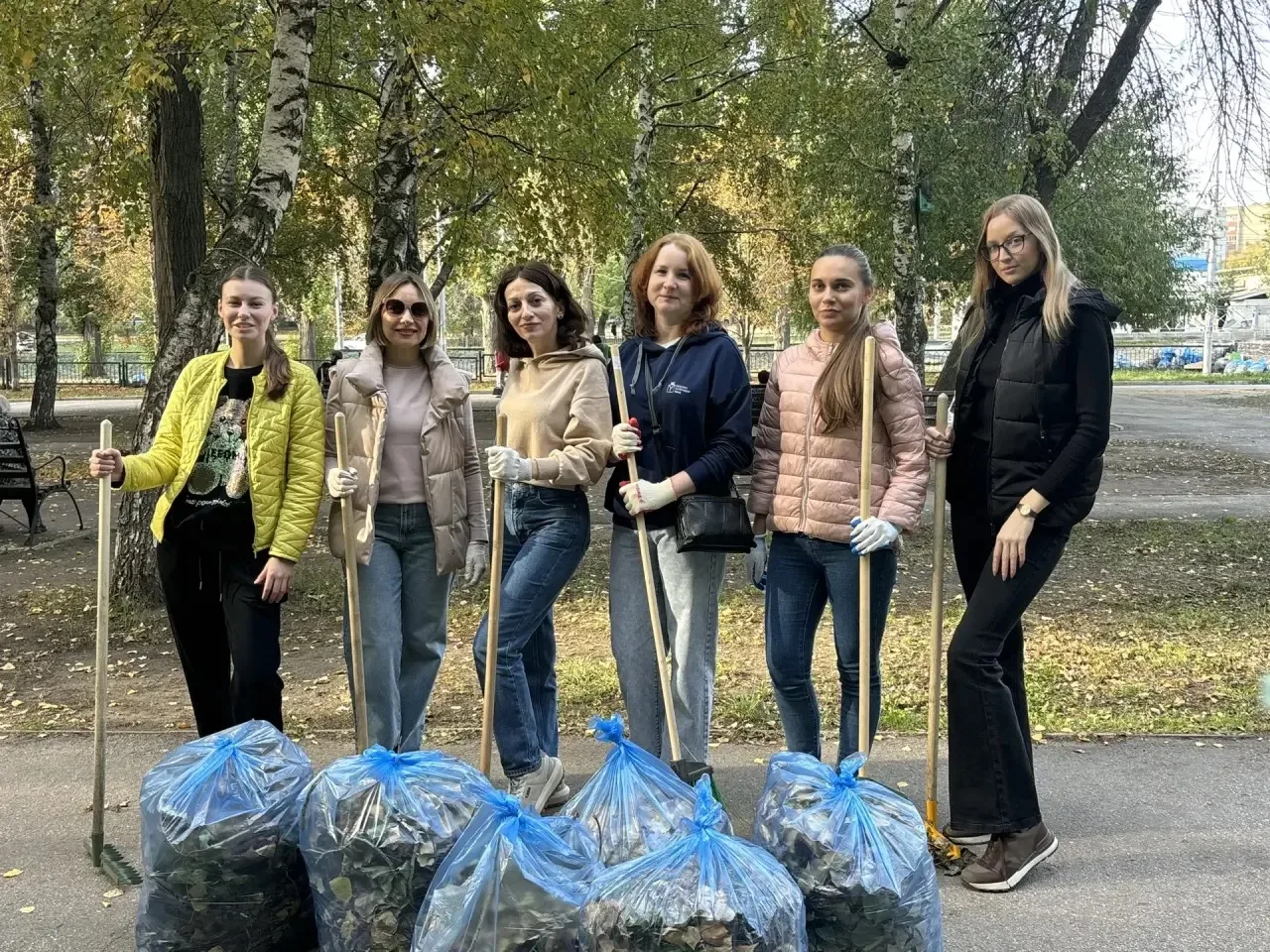 Осенний субботник — время наводить чистоту 🍁