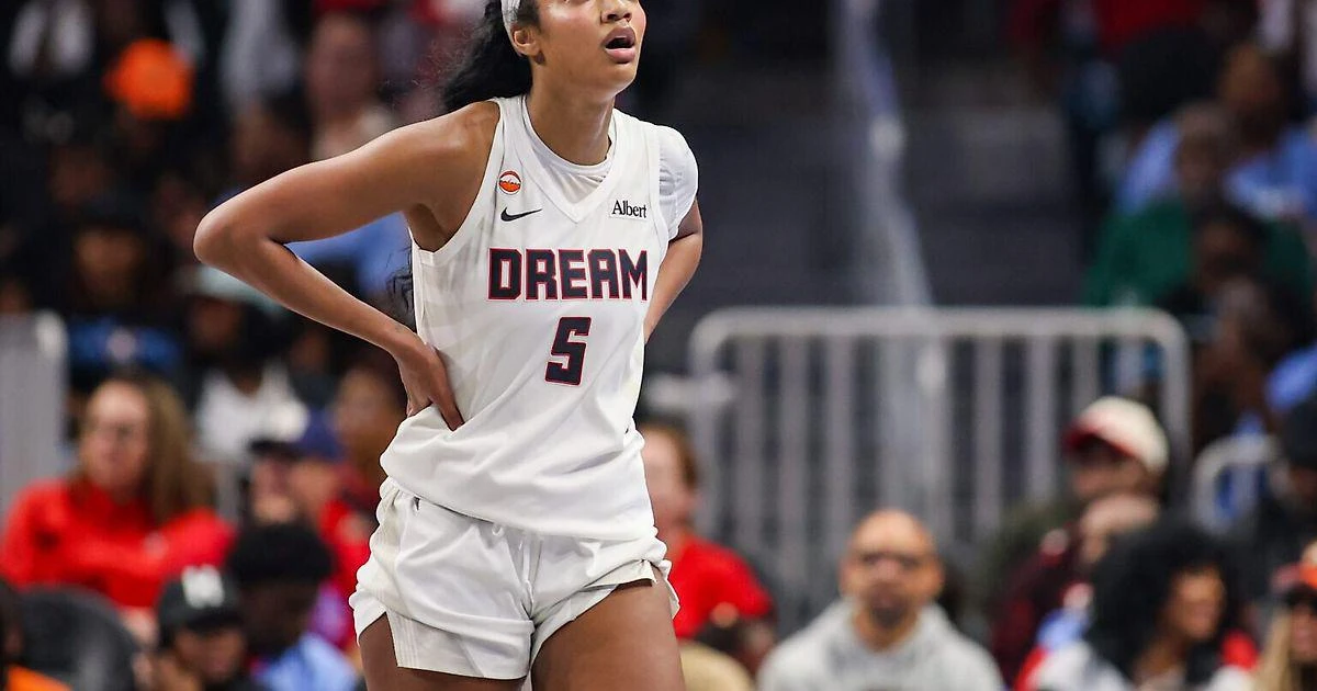 24-летняя Энджел Риз из «Атланты» перед финальной серией WNBA против «Голден Стэйт» рас...