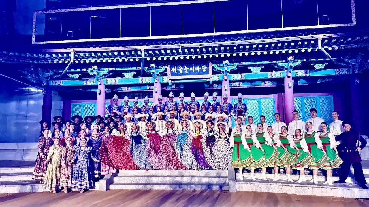 ФОТО АЛЬБОМ- https://vk.ru/album-204775506_313656794