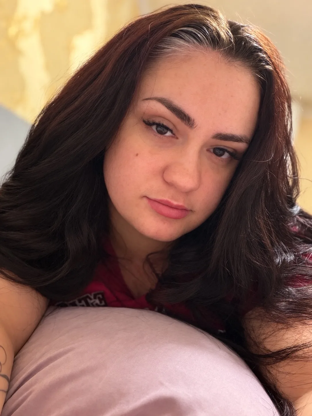 Вчера утром проснулась и сразу поняла — что-то не так. Температуры нет, но насморк, гол...