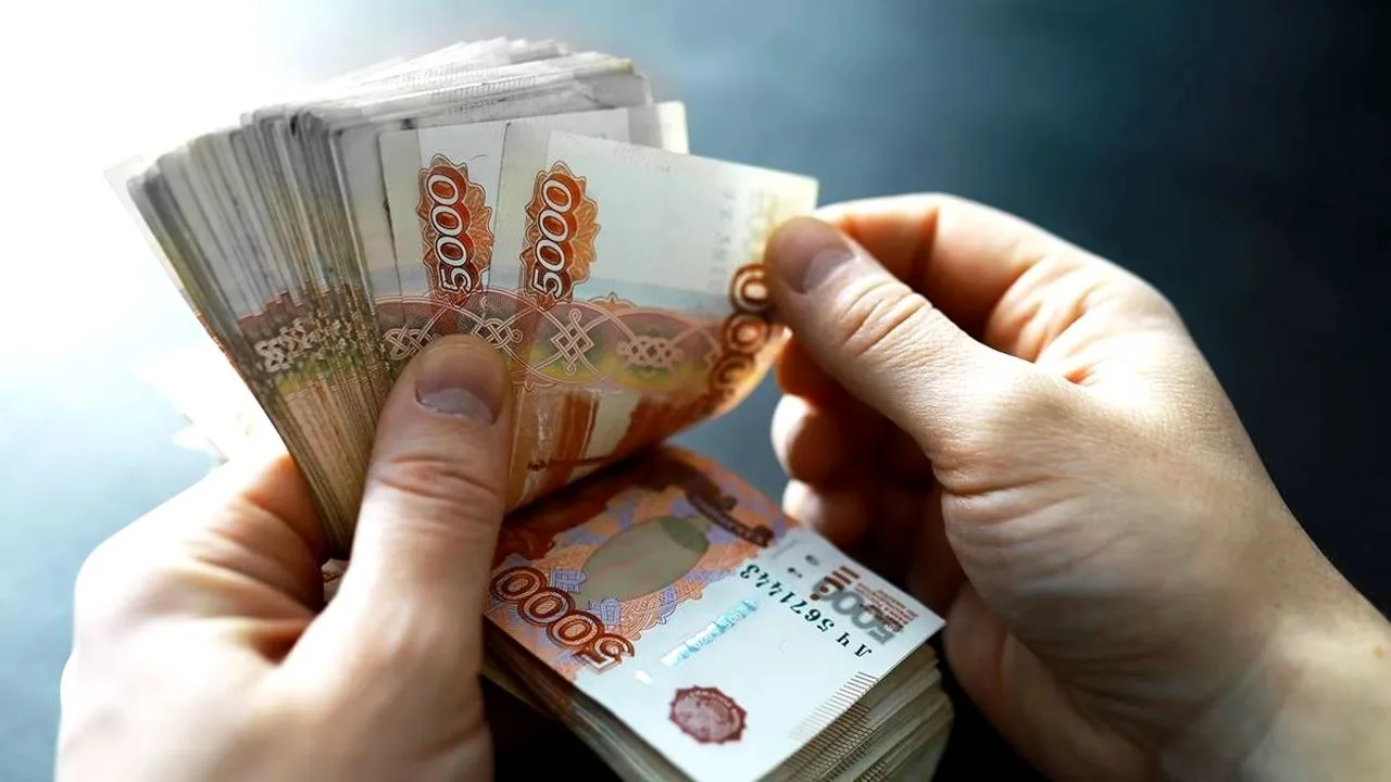 Комфортная жизнь семьи в Москве обходится примерно в 350 тыс. рублей в месяц, подсчитал...