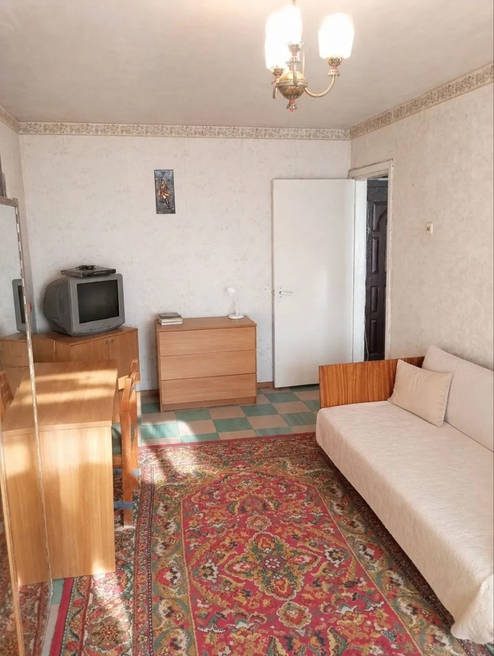 Продается 1 комнатная на ул. 30 -летия Победы. Квартира расположена 3 этаже 5-ти этажно...