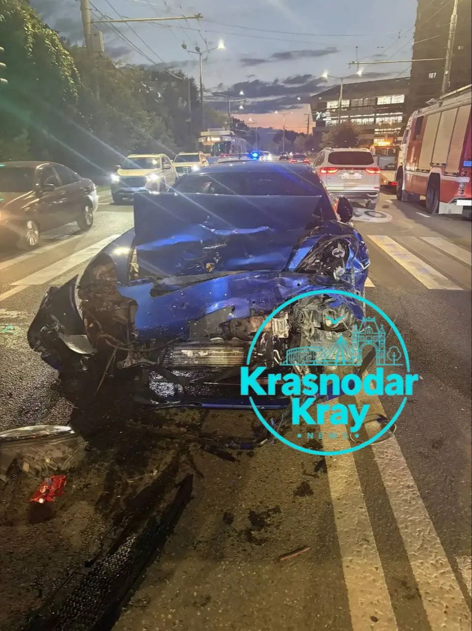 🚨 В Юбилейном микрорайоне Краснодара Porsche столкнулся с Audi, виновник скрылся с мес...