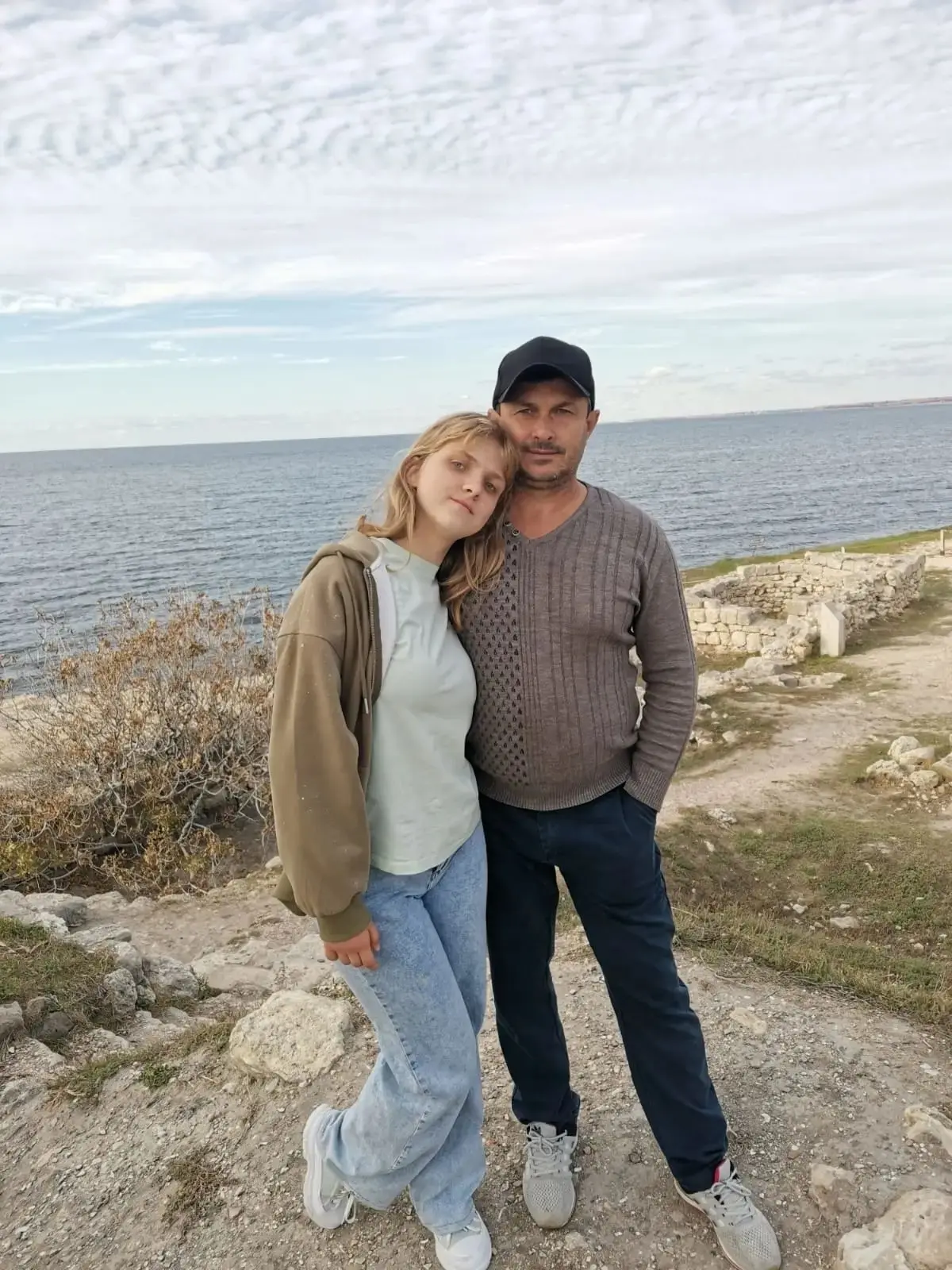 В преддверии праздника Дня отца в России обучающиеся МБОУ «Школа-лицей № 2» из города А...