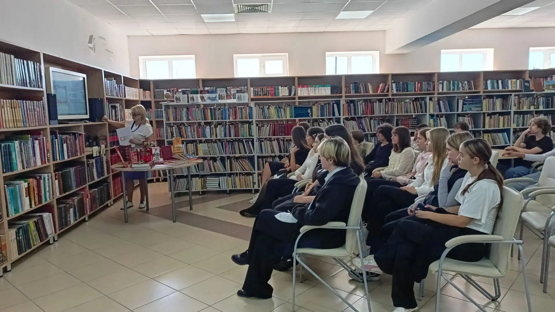 📚В Курганинской Центральной районной библиотеке для учащихся 9 "Г" класса прошёл истор...