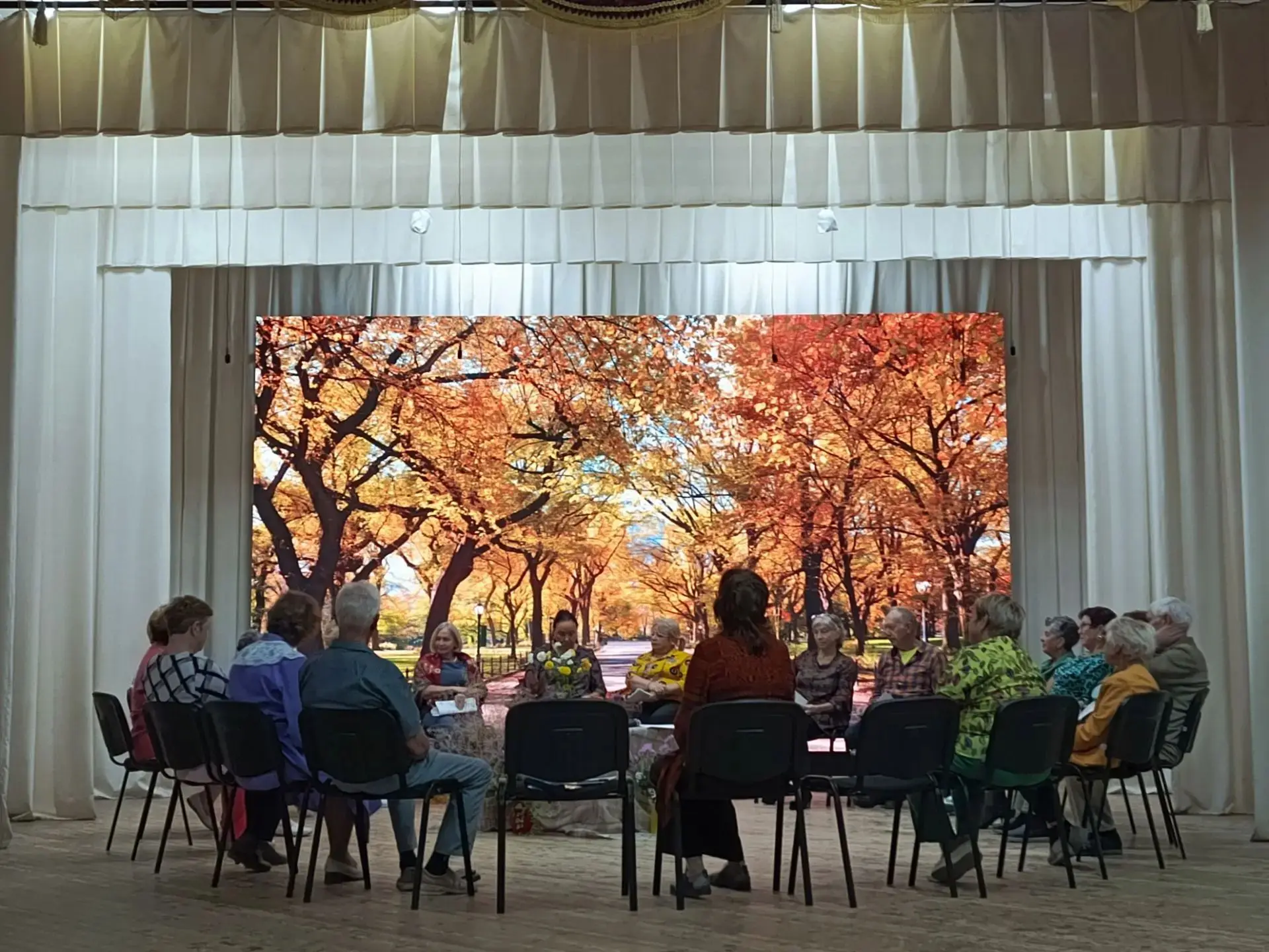 🍂 Сегодня в Доме культуры станицы Раевской было по-особенному тепло и уютно. Состоялас...